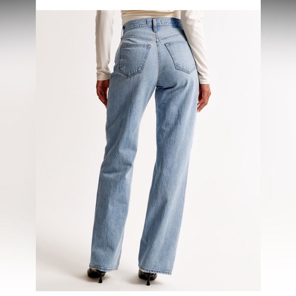 Abercrombie “The Loose” high rise Jean - Picture 5 of 8
